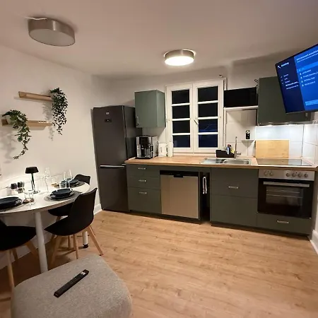 Modern 3 Bedroom Free Parking Fast Wif Apartament *