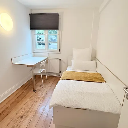 Lägenhet Modern 3 Bedroom Free Parking Fast Wif